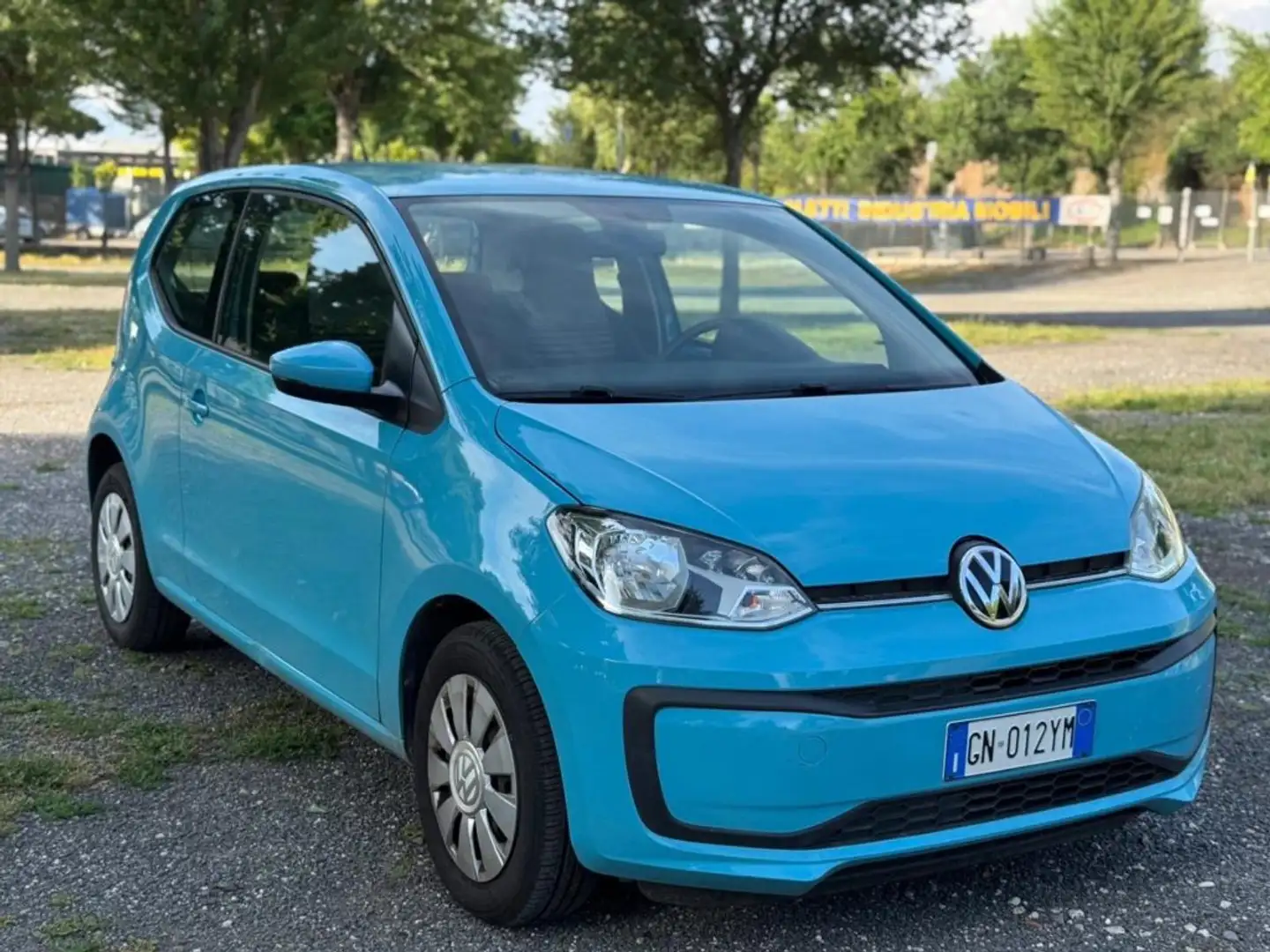 Volkswagen up! 1.0 3p. move up + GPL 34000KM Azul - 1