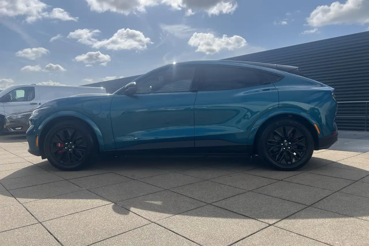 Ford Mustang Mach-E 2026