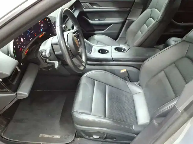 Porsche Taycan view 7