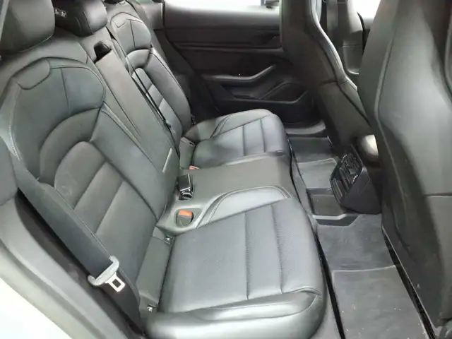 Porsche Taycan view 14