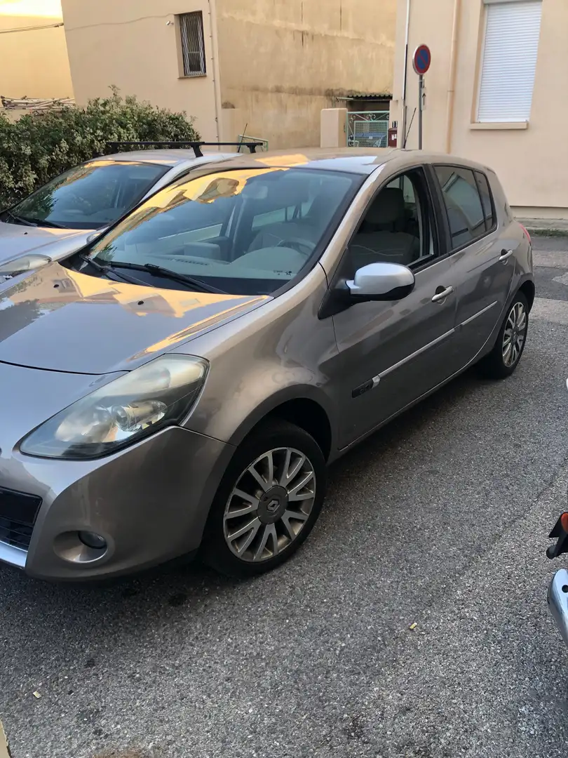 Renault Clio Clio III dCi 90 eco2 Initiale Beige - 1