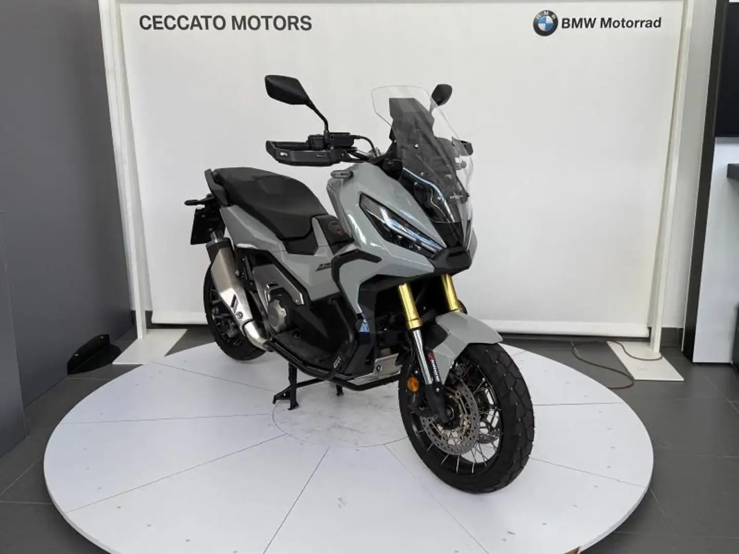 Honda X-ADV 750 DCT Abs my21 Argento - 1