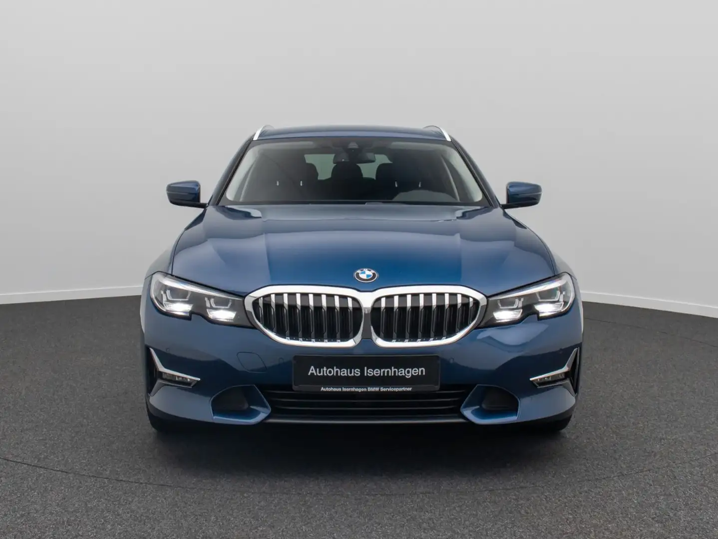 BMW 320 Luxury Line DAB CockpitPlus PDC Leder Синій - 2
