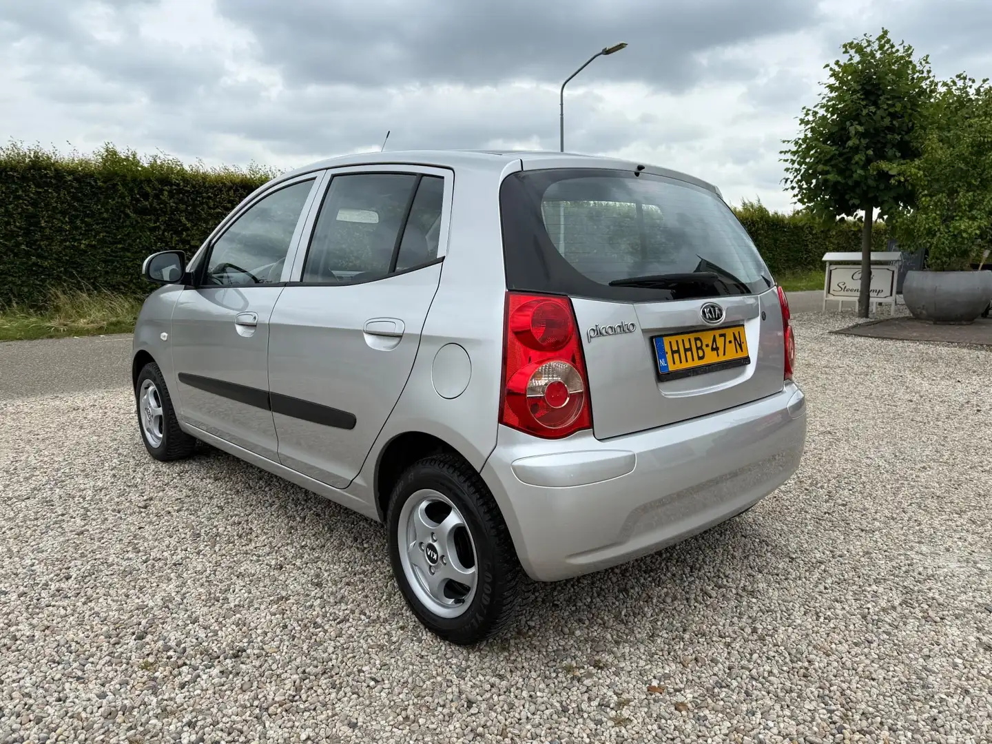 Kia Picanto 1.0 X-ecutive Airco | LM | Stuurbekrachtiging Gris - 2