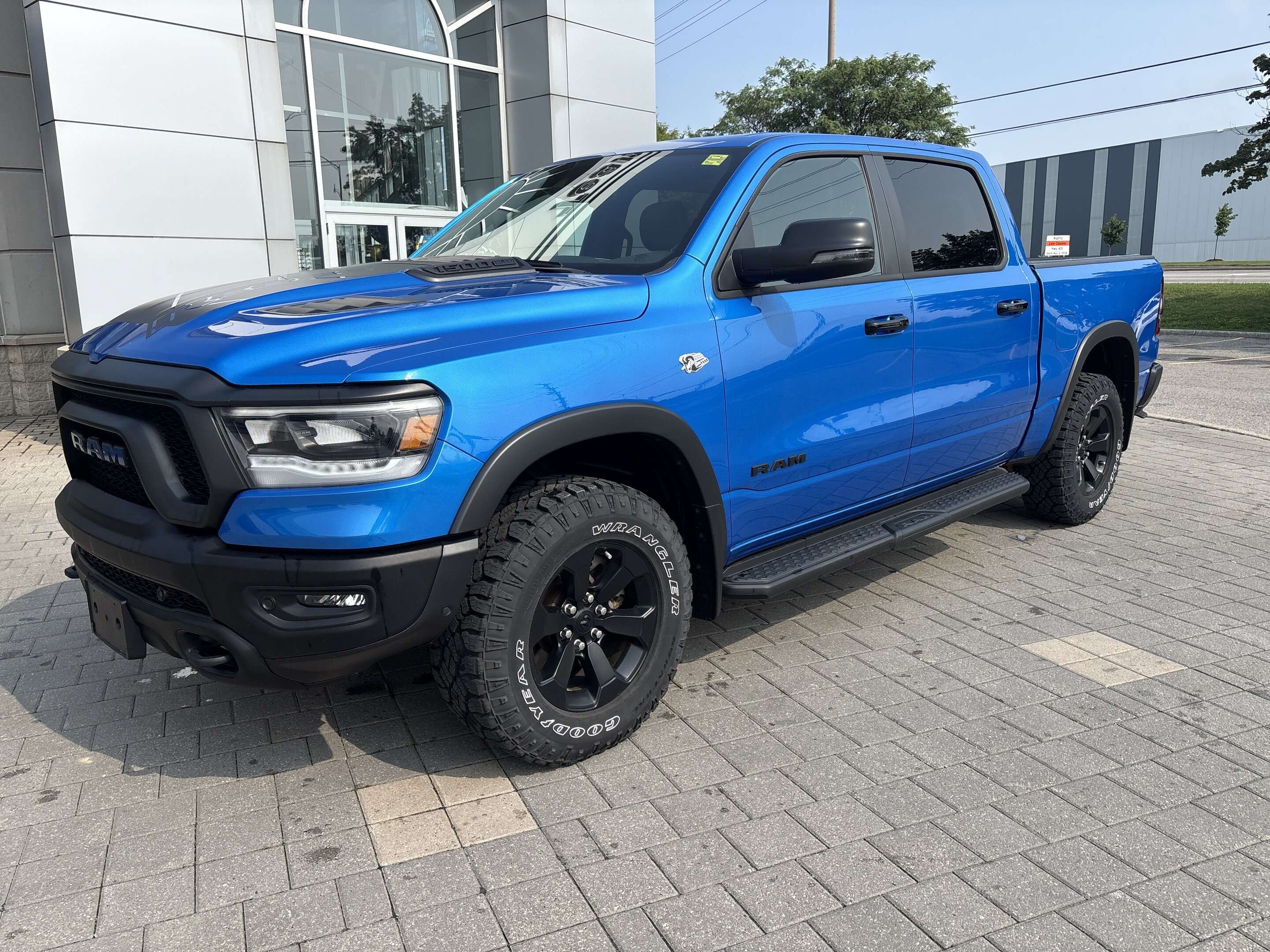 2023 RAM 1500 One Owner Unit | Fresh Trade in | Serviced at Team — снимка 1