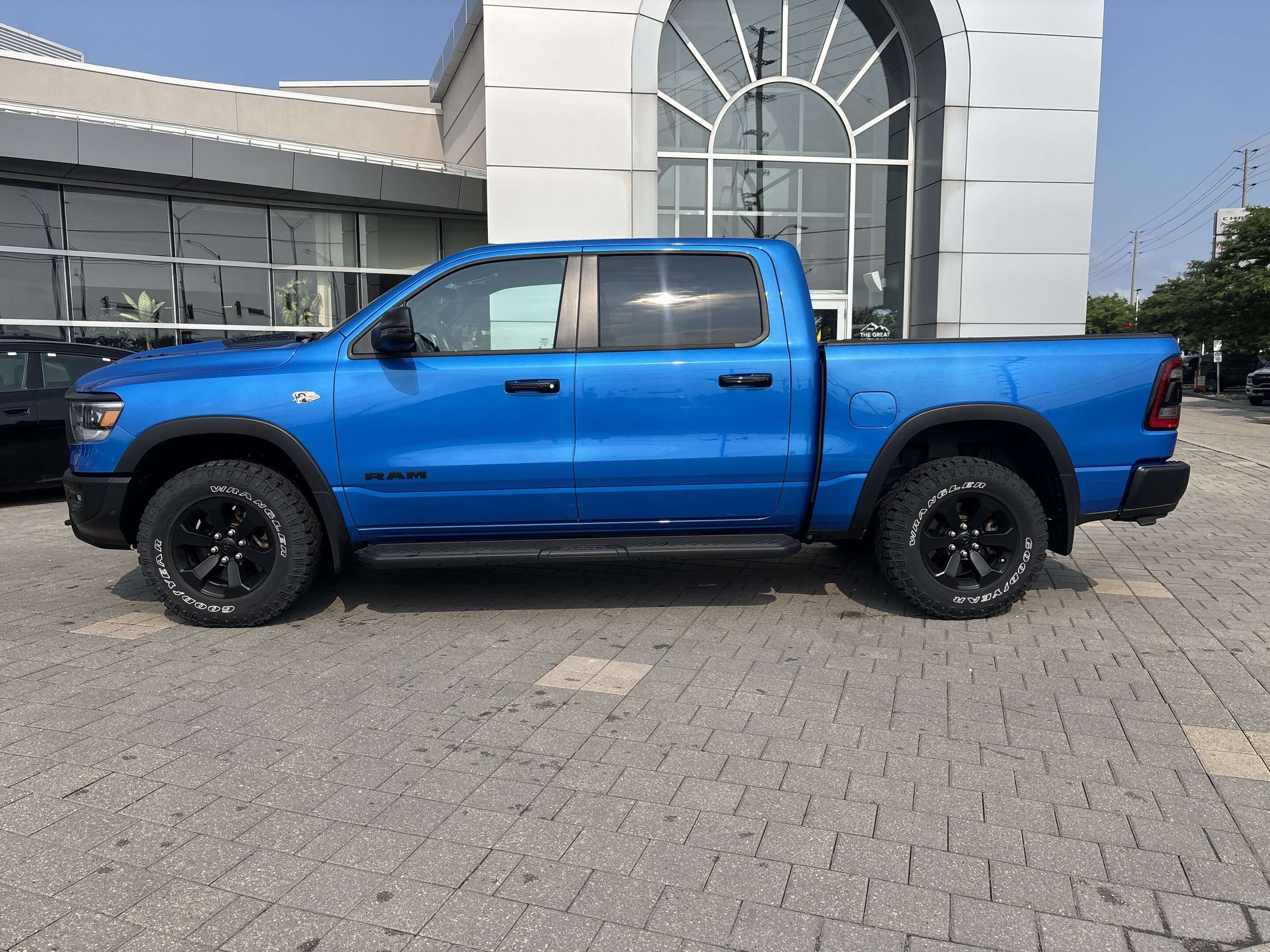 2023 RAM 1500 One Owner Unit | Fresh Trade in | Serviced at Team — снимка 1