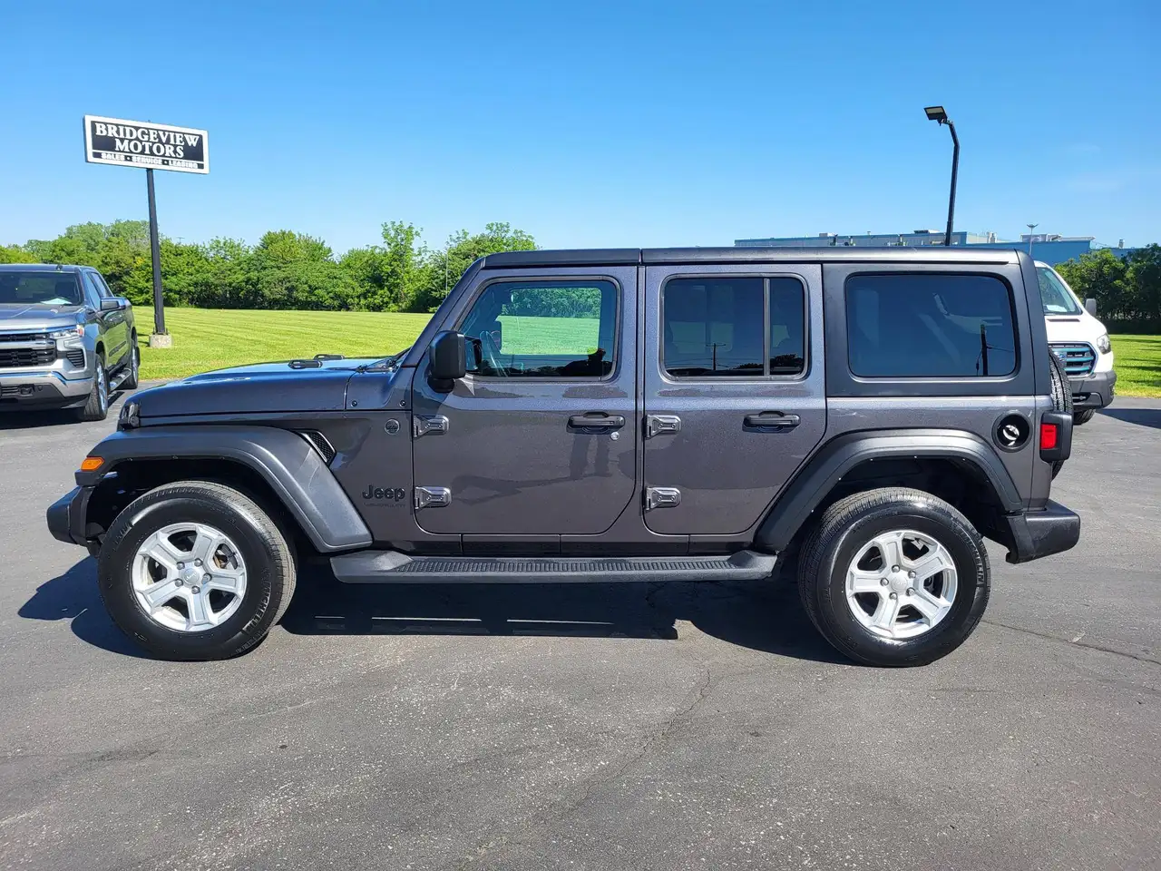 Jeep Wrangler снимка Jeep Wrangler