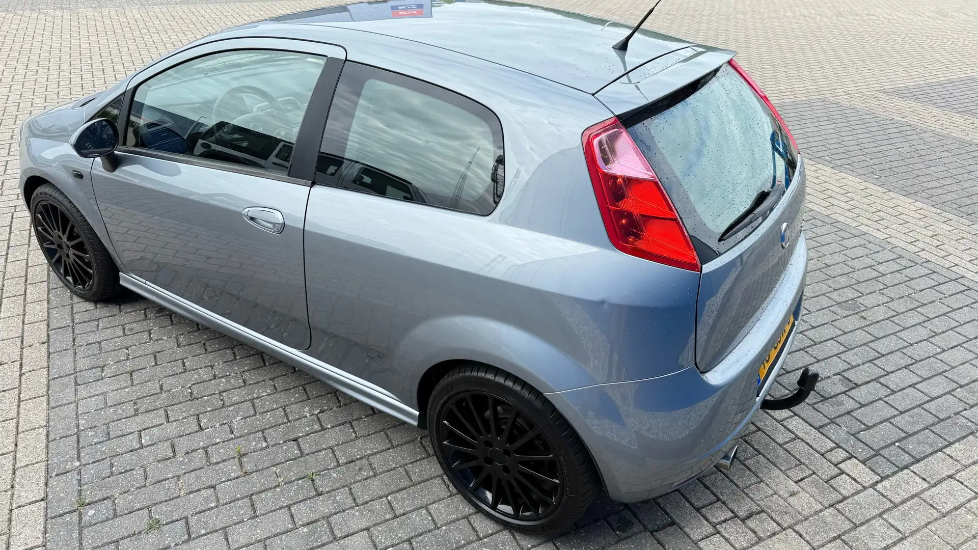 Fiat Punto 1.4-16V Turbo 120 PK Tjet Sport Szary - 2