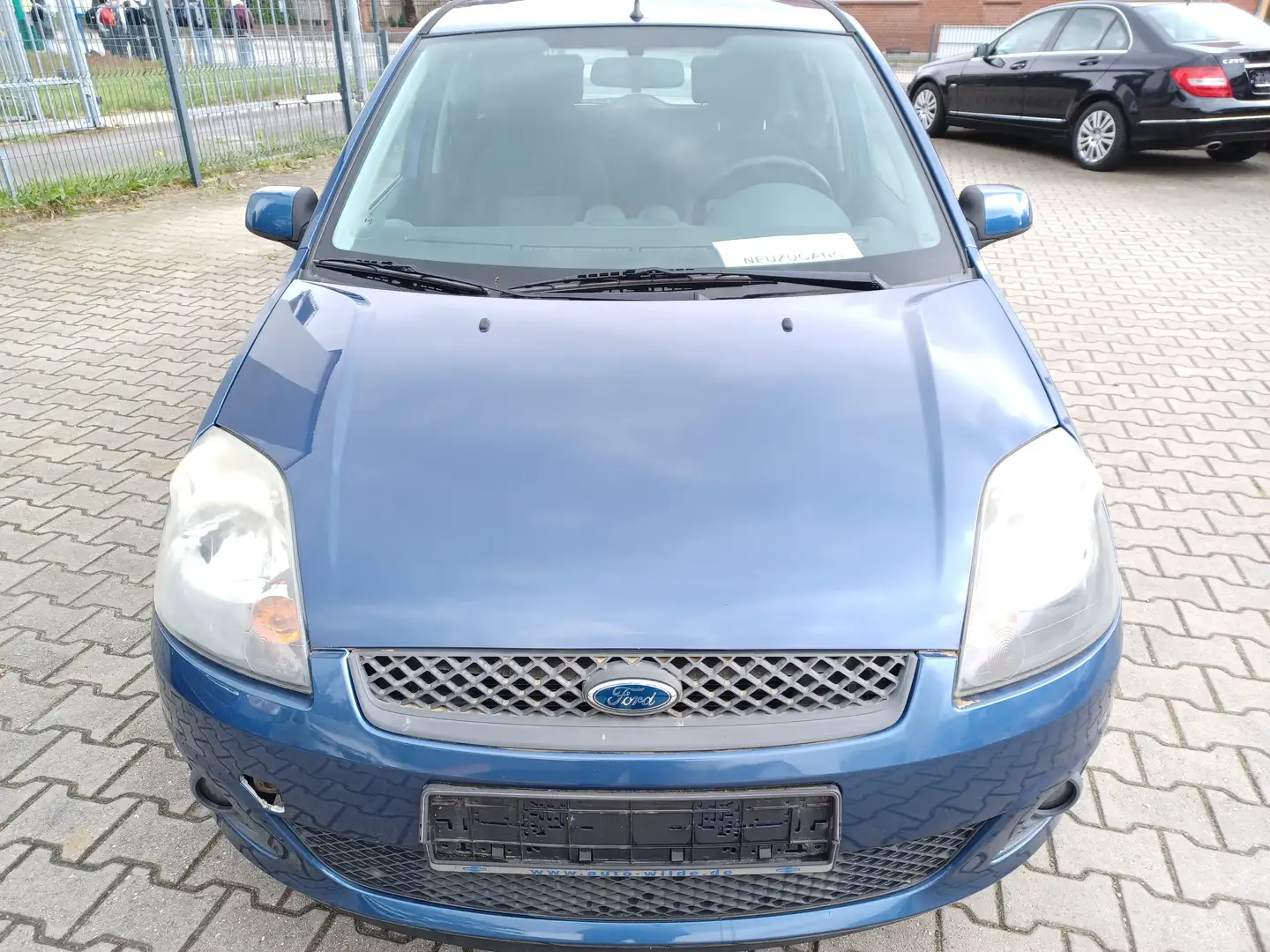 Ford Fiesta Style Blau - 2