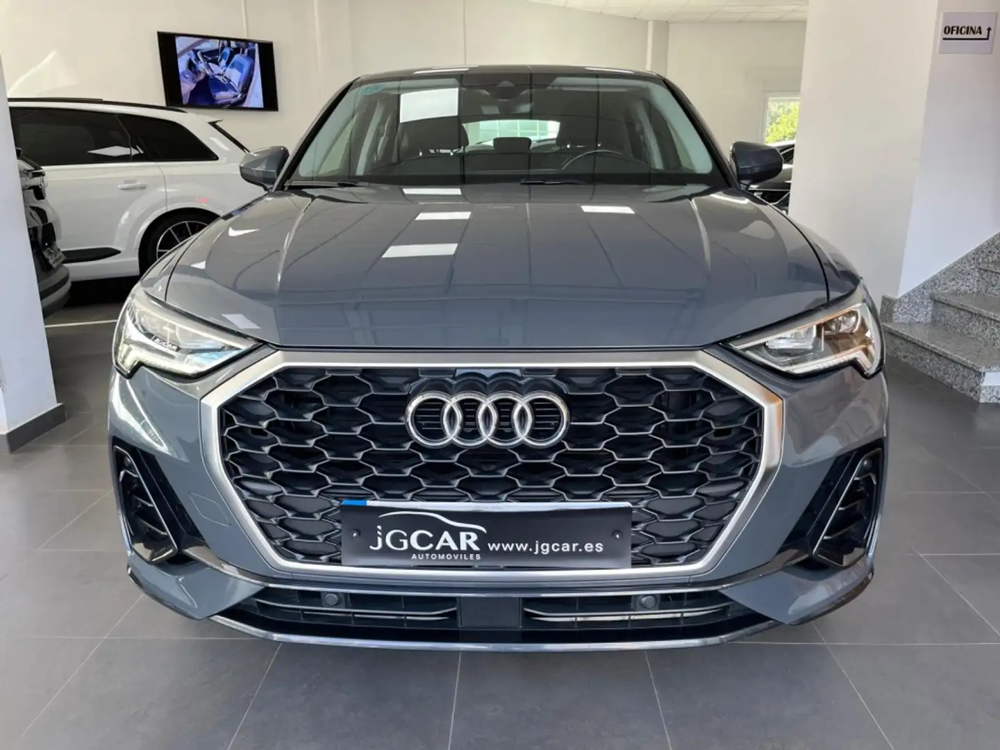 Audi Q3 Sportback 35 TDI S tronic Gris - 2