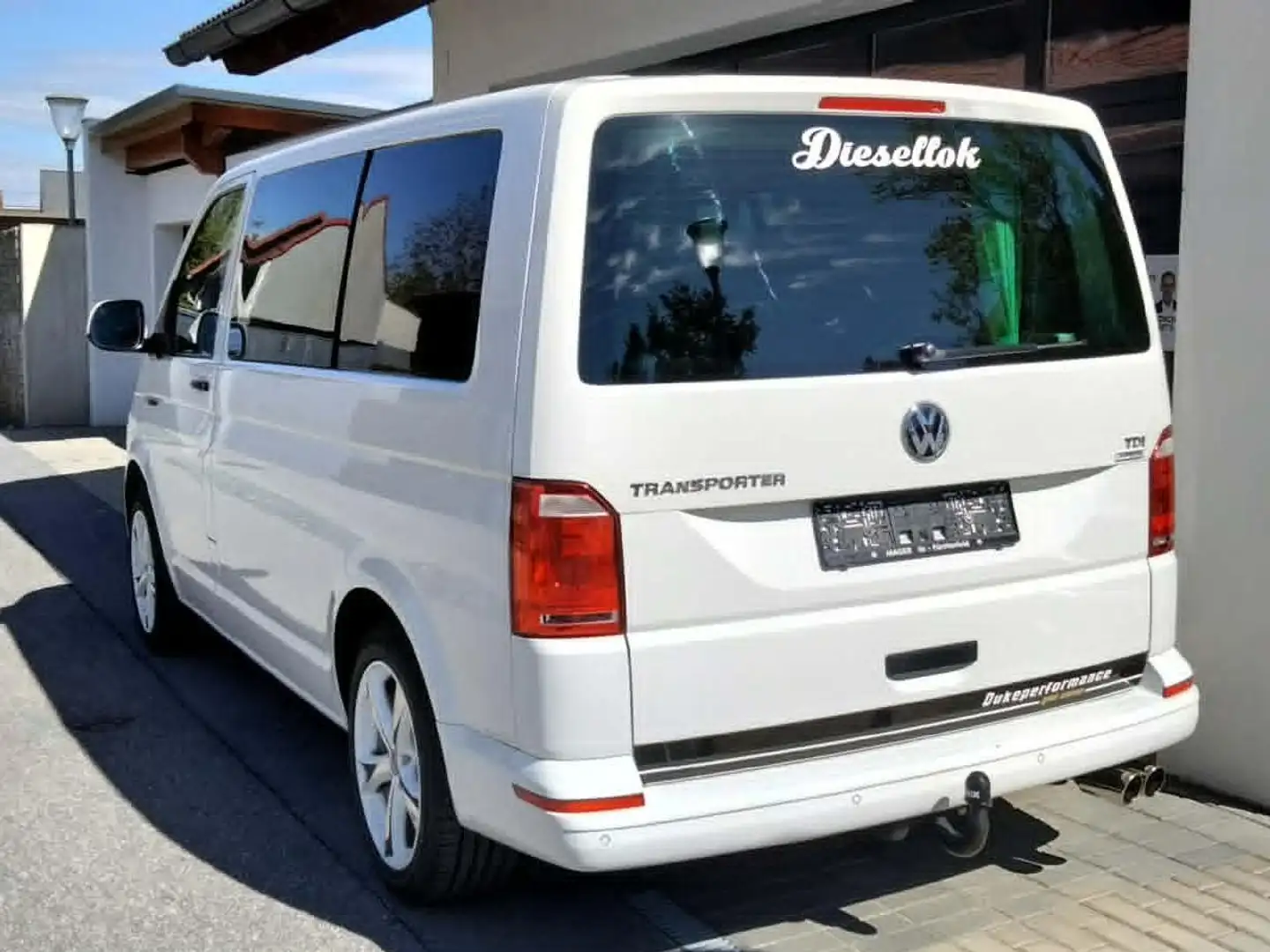 Volkswagen T6 Transporter Camper Surfbus Fischerbus KR 2,0 TDI BMT Weiß - 2
