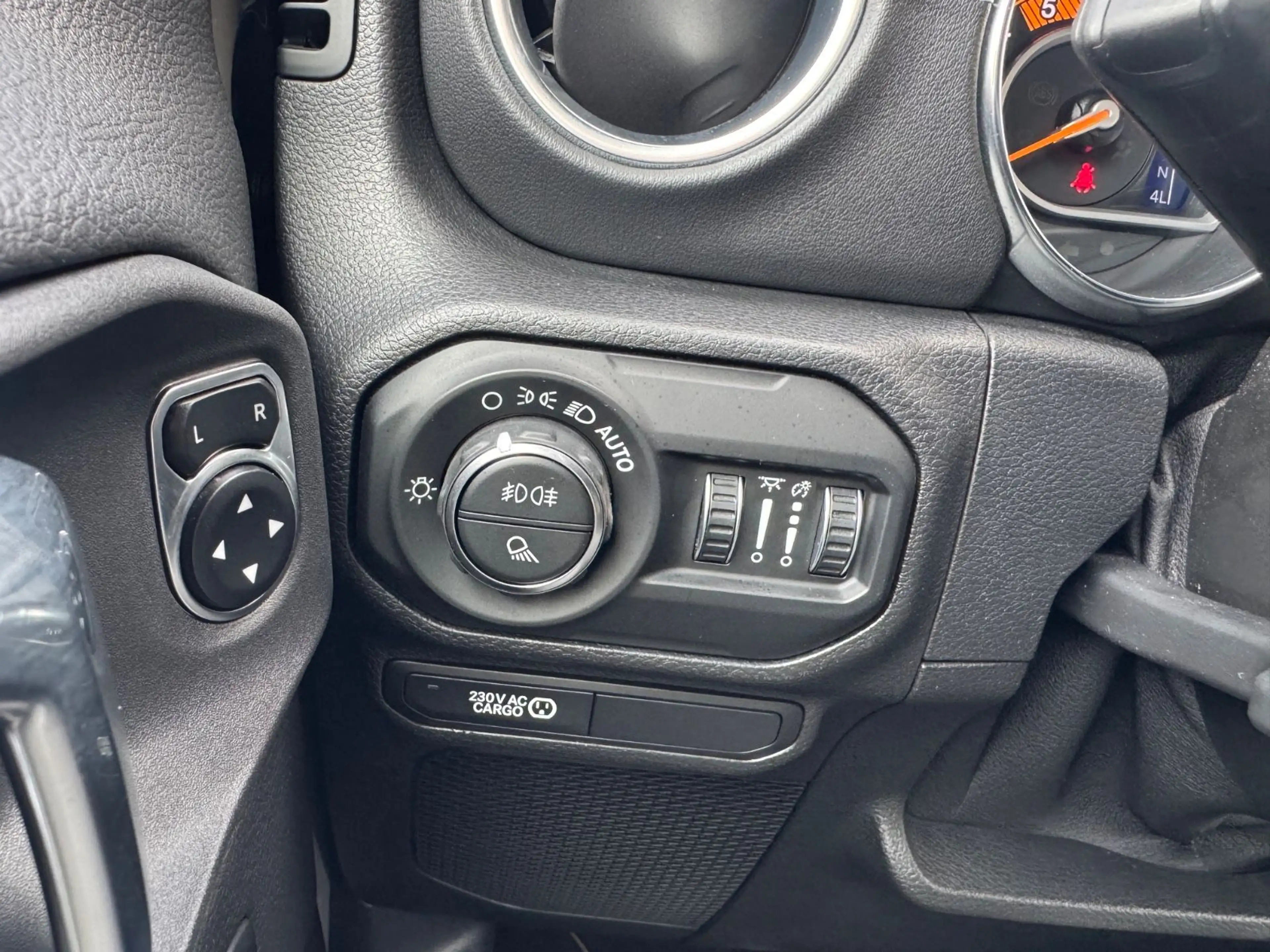 Jeep Gladiator Overland 4WD LED+Netz+ACC+Leder+AHK — photo 14