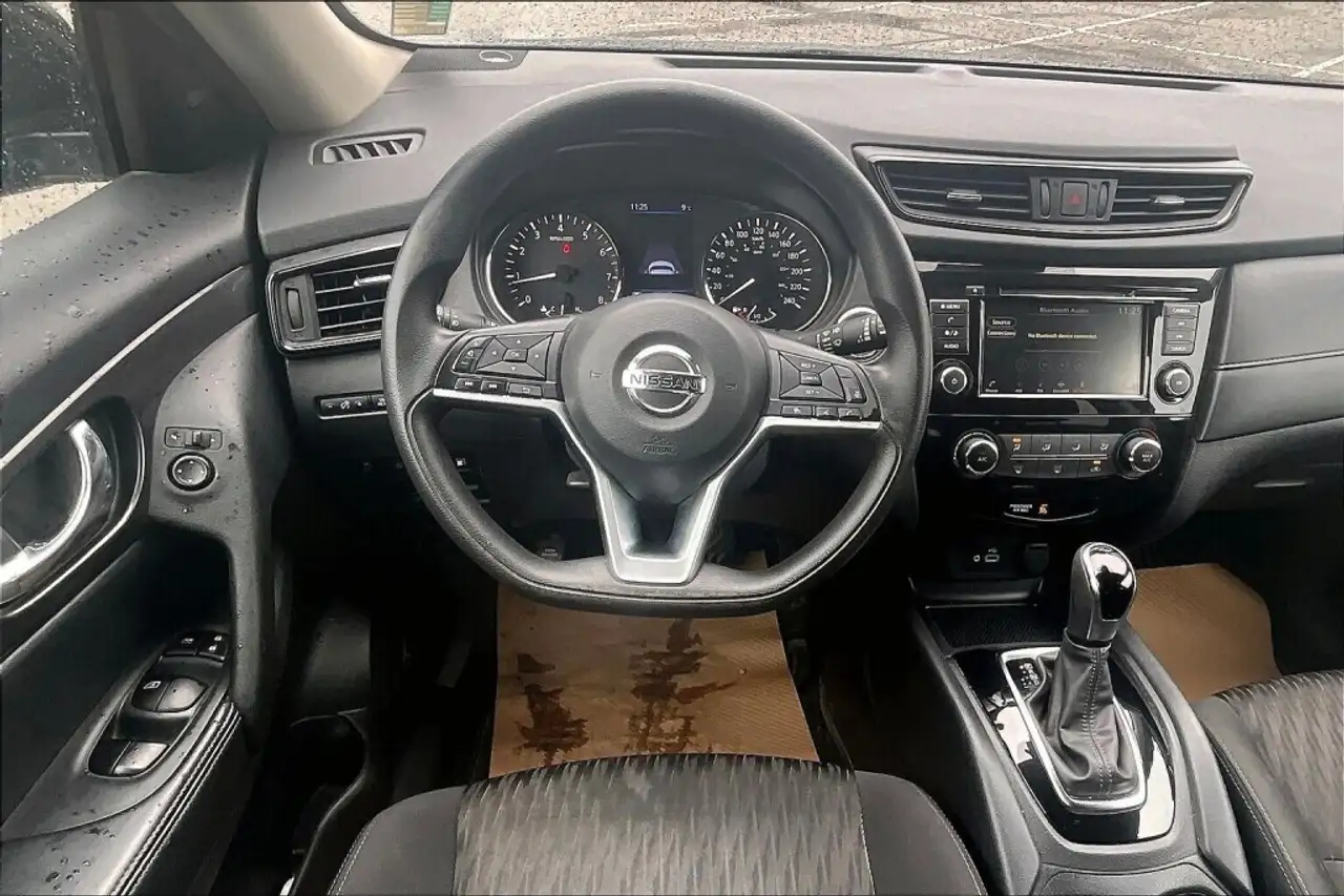 Nissan Rogue снимка Nissan Rogue