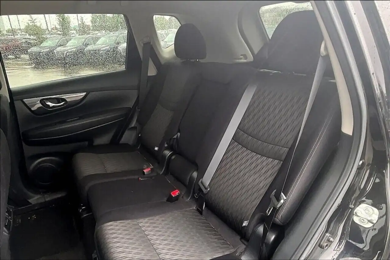 Nissan Rogue снимка Nissan Rogue