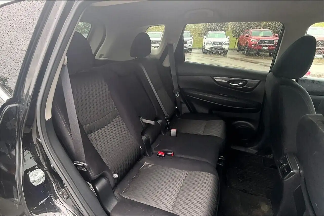 Nissan Rogue снимка Nissan Rogue