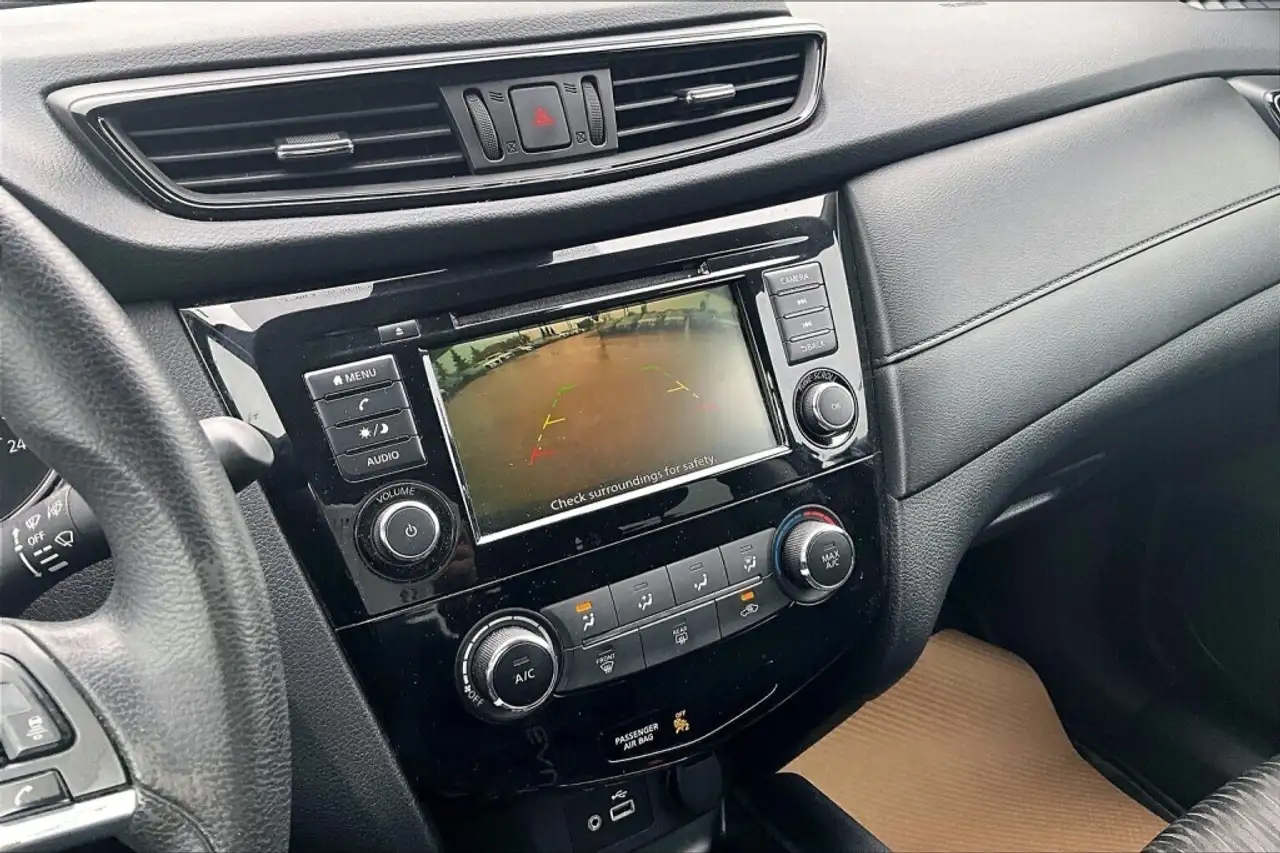 Nissan Rogue снимка Nissan Rogue