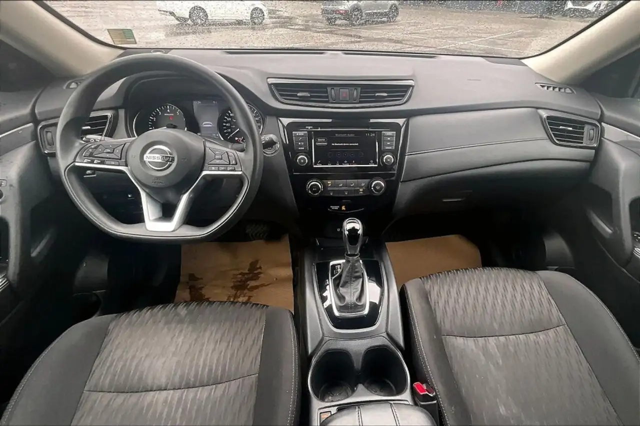 Nissan Rogue снимка Nissan Rogue