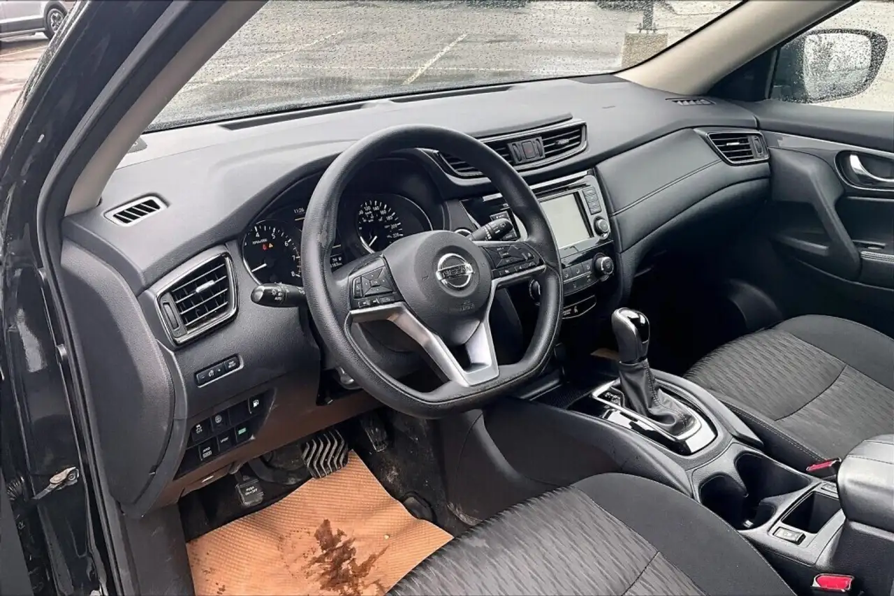 Nissan Rogue снимка Nissan Rogue