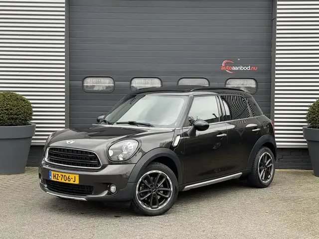 MINI Cooper Countryman Mini 1.6 Pepper | Panoramadak | Navigatie | Ledere