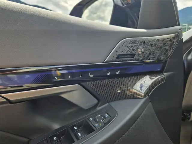 BMW i5 M60 xDrive Ansicht 17