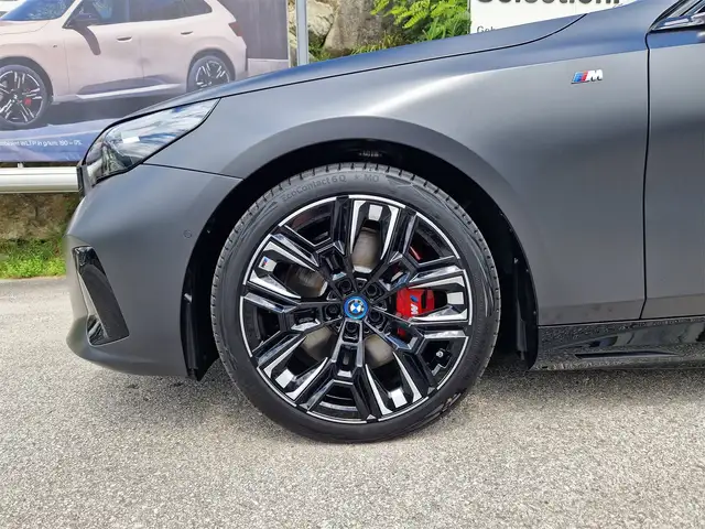BMW i5 M60 xDrive Ansicht 4