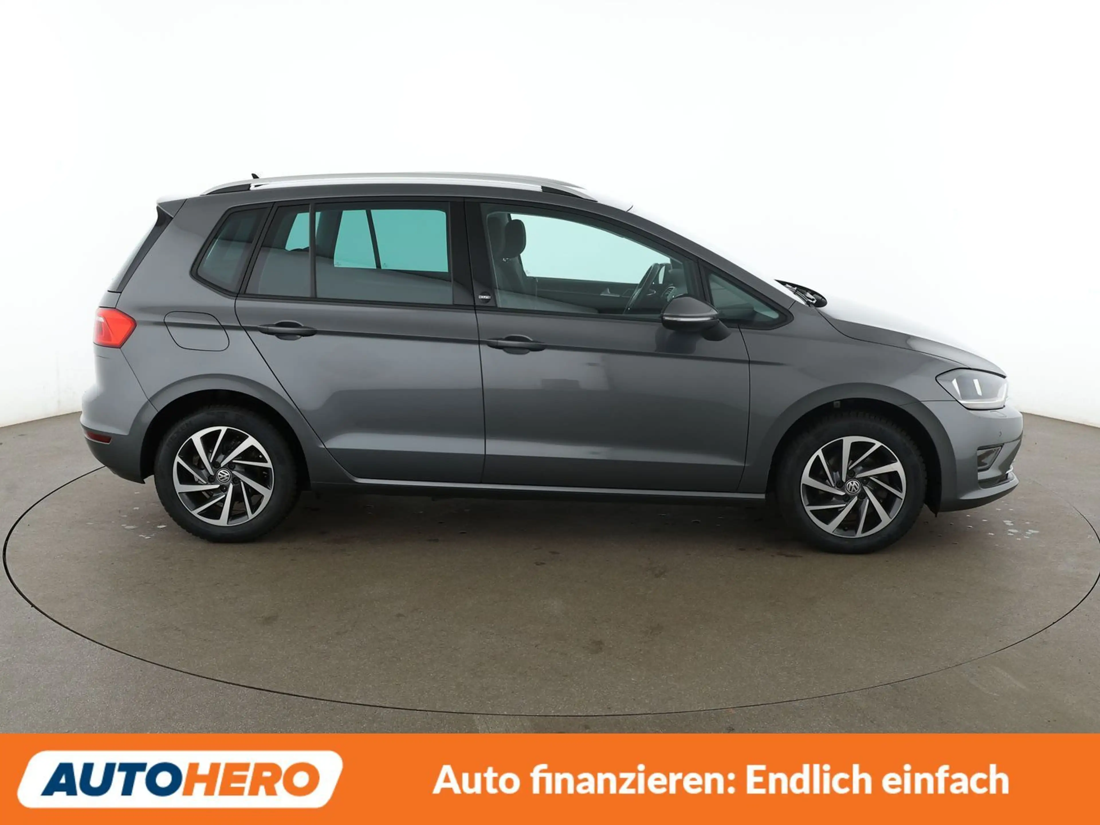 Volkswagen Golf Sportsvan 1.2 TSI Sound BMT Aut.*NAVI*ACC*PDC*SHZ* — photo 7