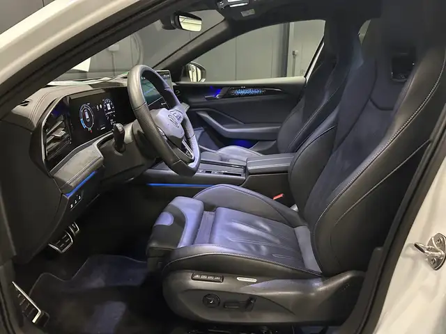 Volkswagen Passat view 15
