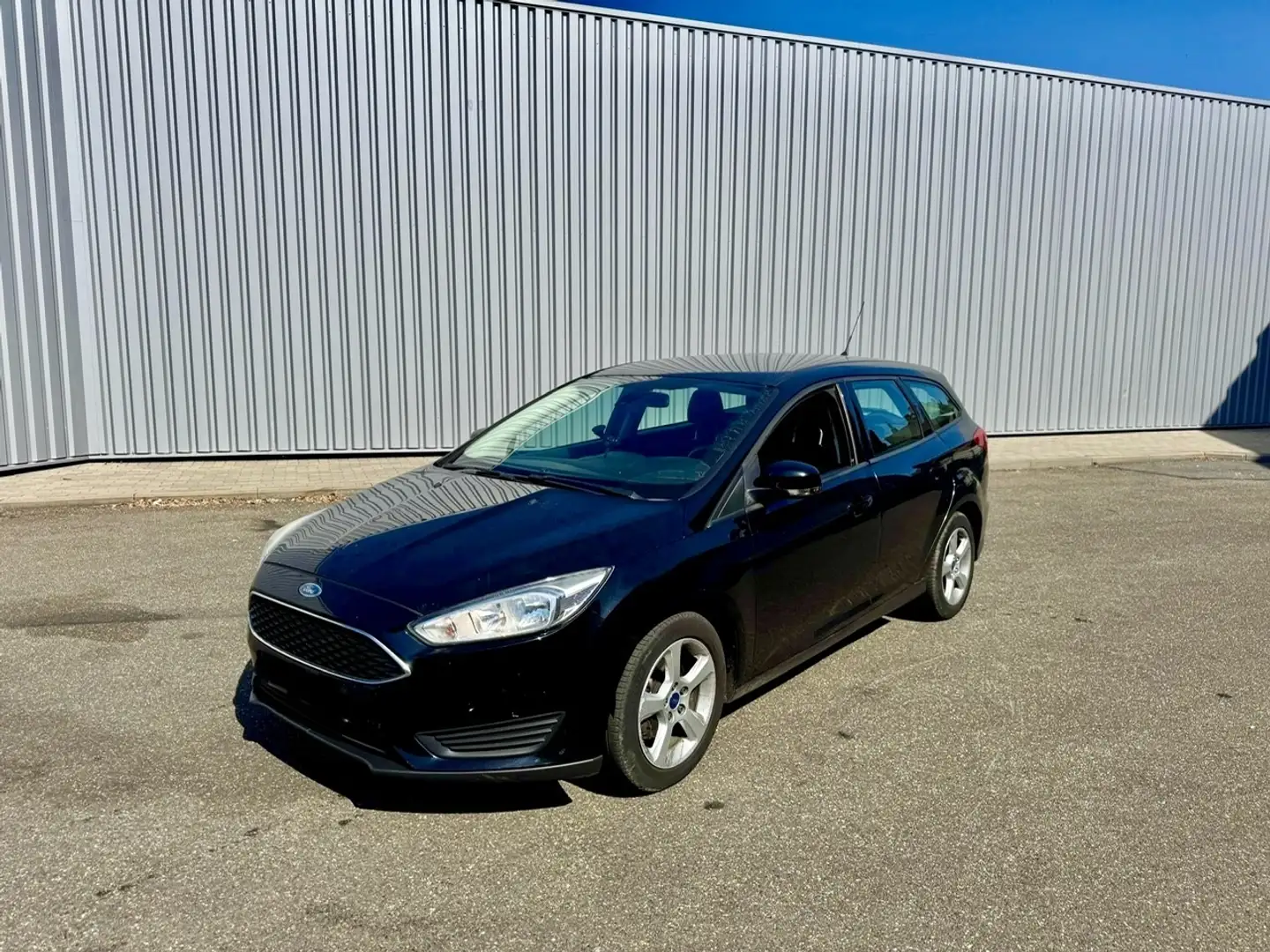 Ford Focus Focus 1.0 EcoBoost Business Edition Noir - 1