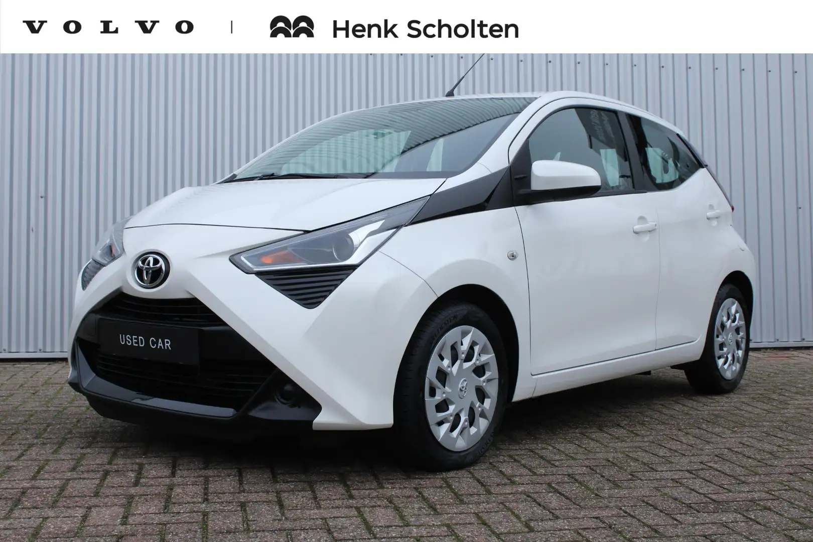 Toyota Aygo 1.0 VVT-i x-play | Achteruitrijcamera | Apple Carp Blanc - 1