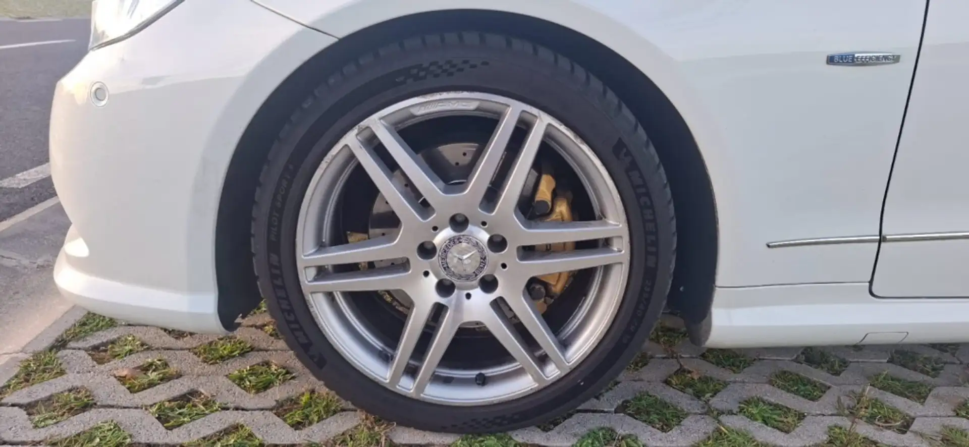 Mercedes-Benz E 250 Coupé CGI BE Aut. Blanco - 2