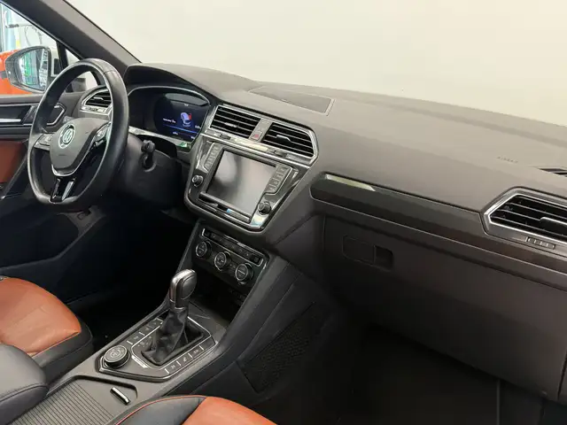Volkswagen Tiguan view 6