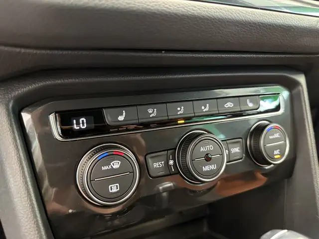 Volkswagen Tiguan view 15