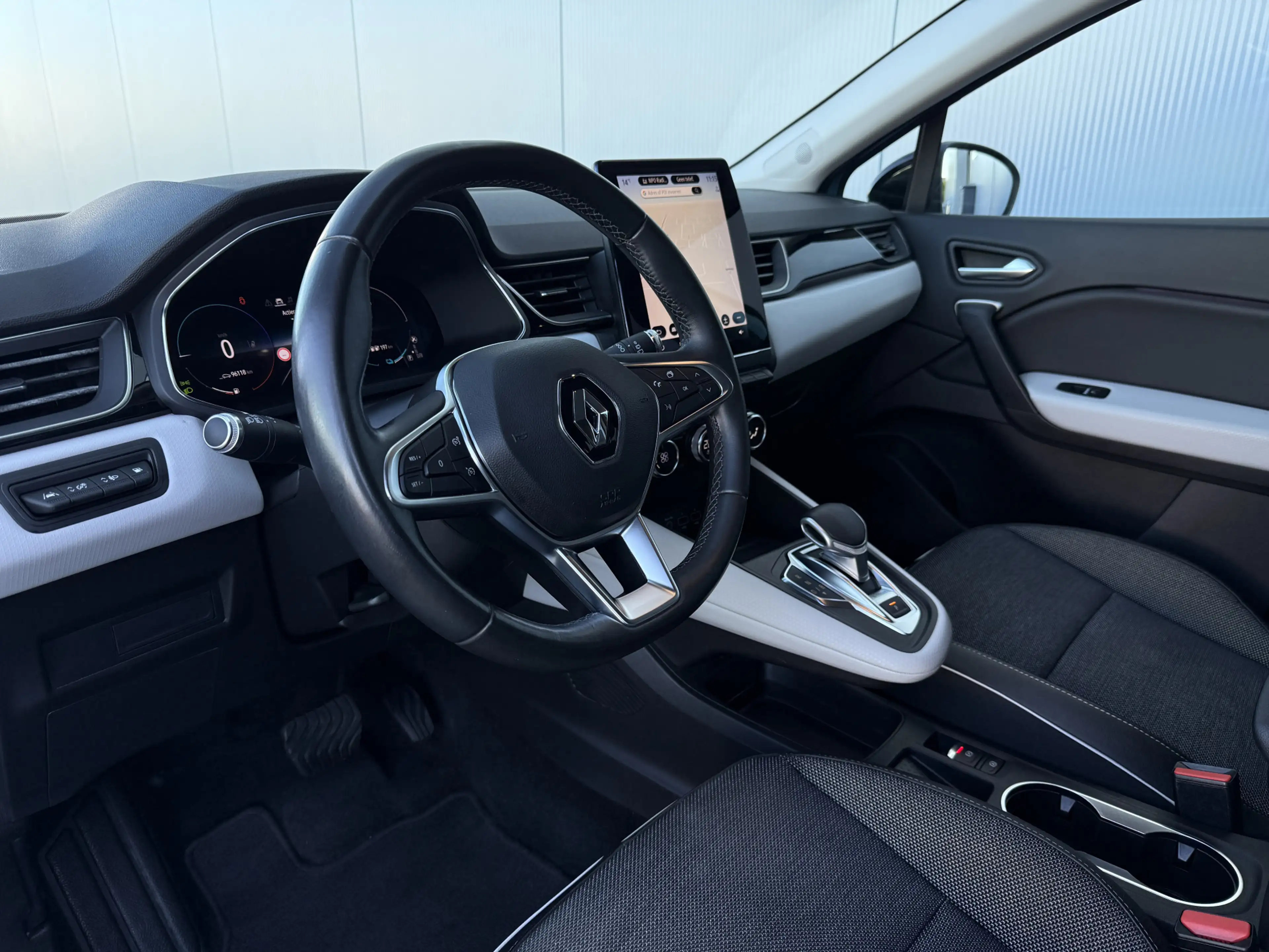 Renault Captur 1.6 E-Tech Plug-in Hybrid 160 Intens Automaat SOH — photo 6