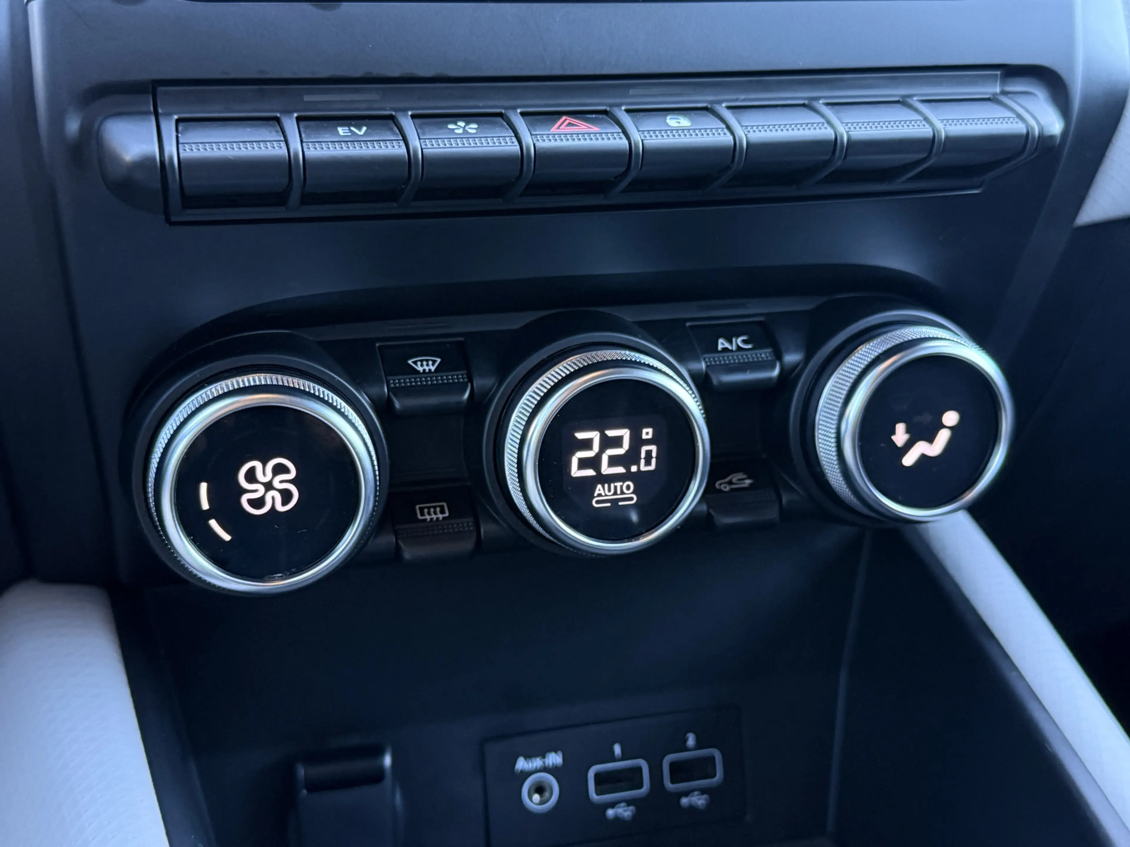 Renault Captur 1.6 E-Tech Plug-in Hybrid 160 Intens Automaat SOH — photo 14