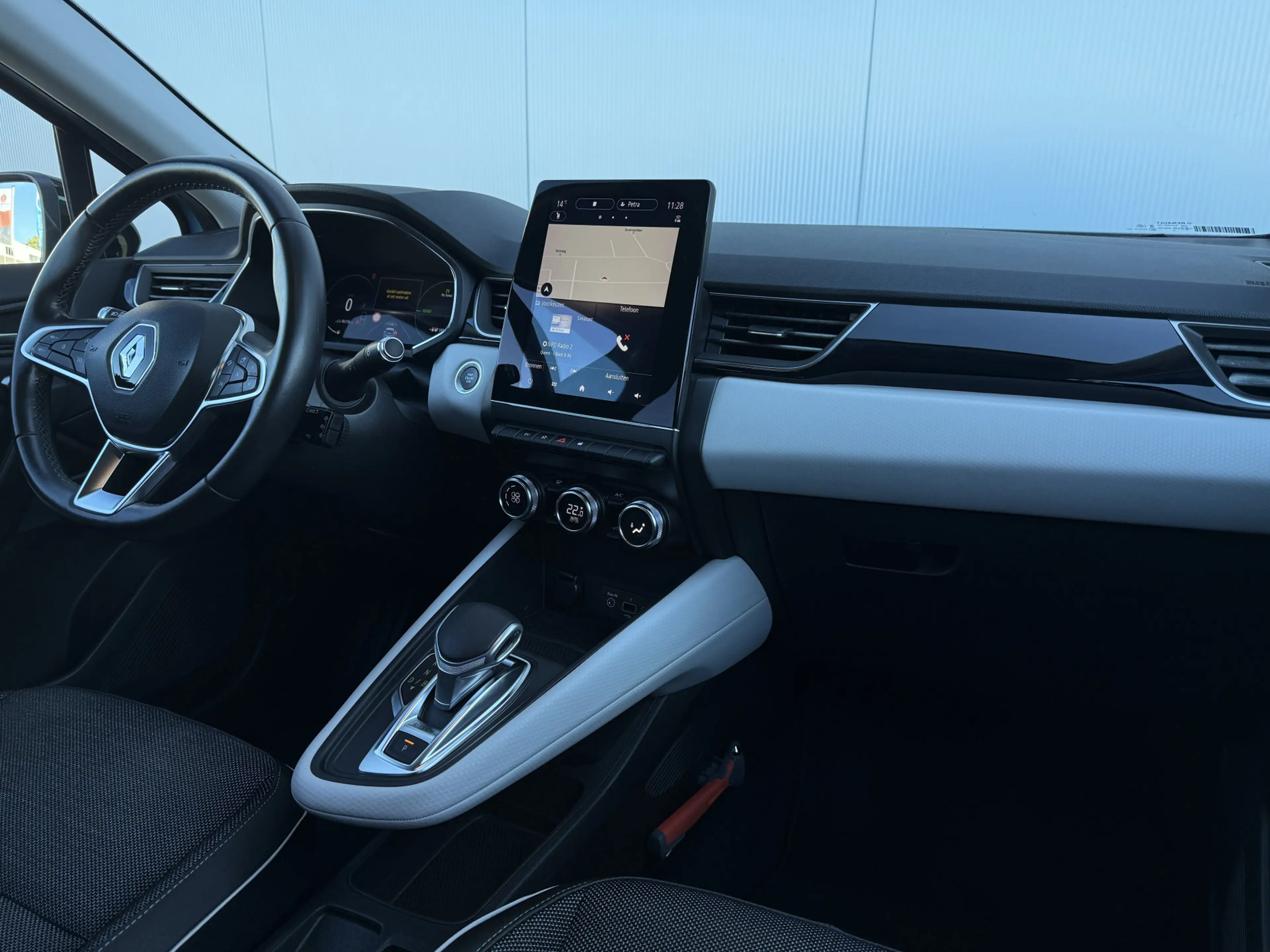 Renault Captur 1.6 E-Tech Plug-in Hybrid 160 Intens Automaat SOH — photo 8