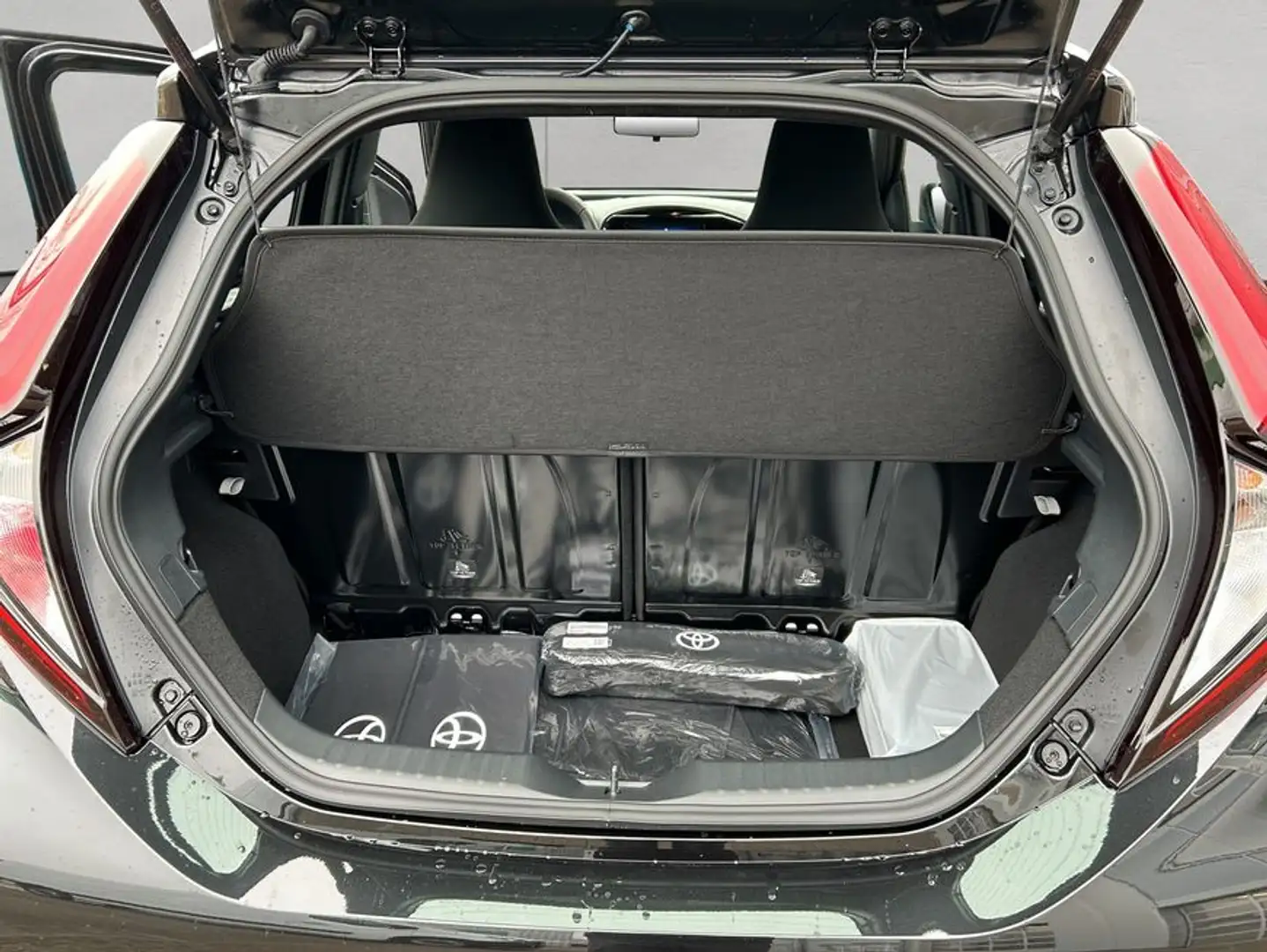Toyota Aygo X X S-CVT Business Edition Noir - 2