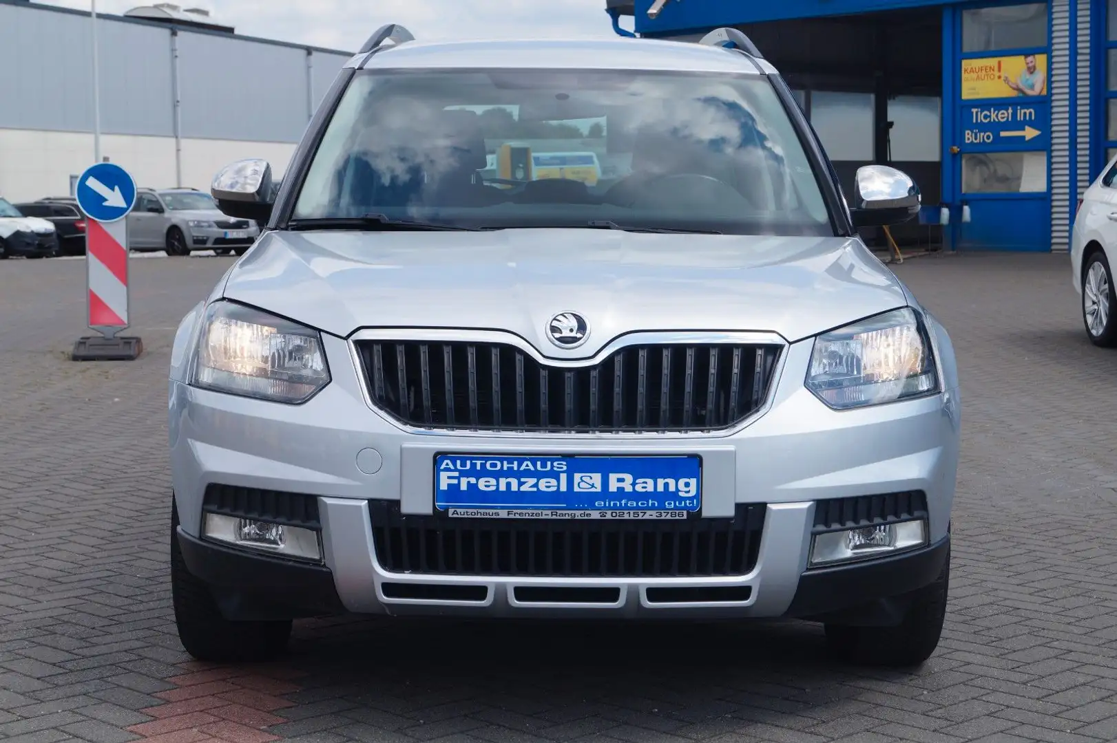 Skoda Yeti *Kamera*Navi*DAB*PDC*AHK*PDC*Bluetooth*SHZ* Argent - 2