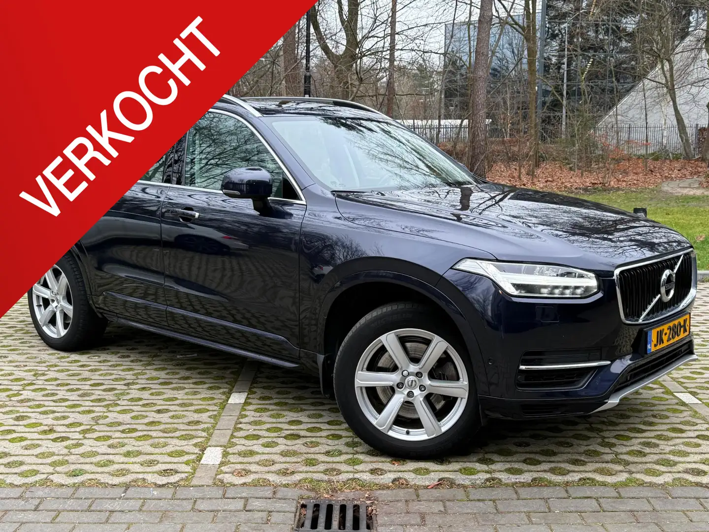 Volvo XC90 2.0 T8 Twin Engine AWD Momentum Blau - 1