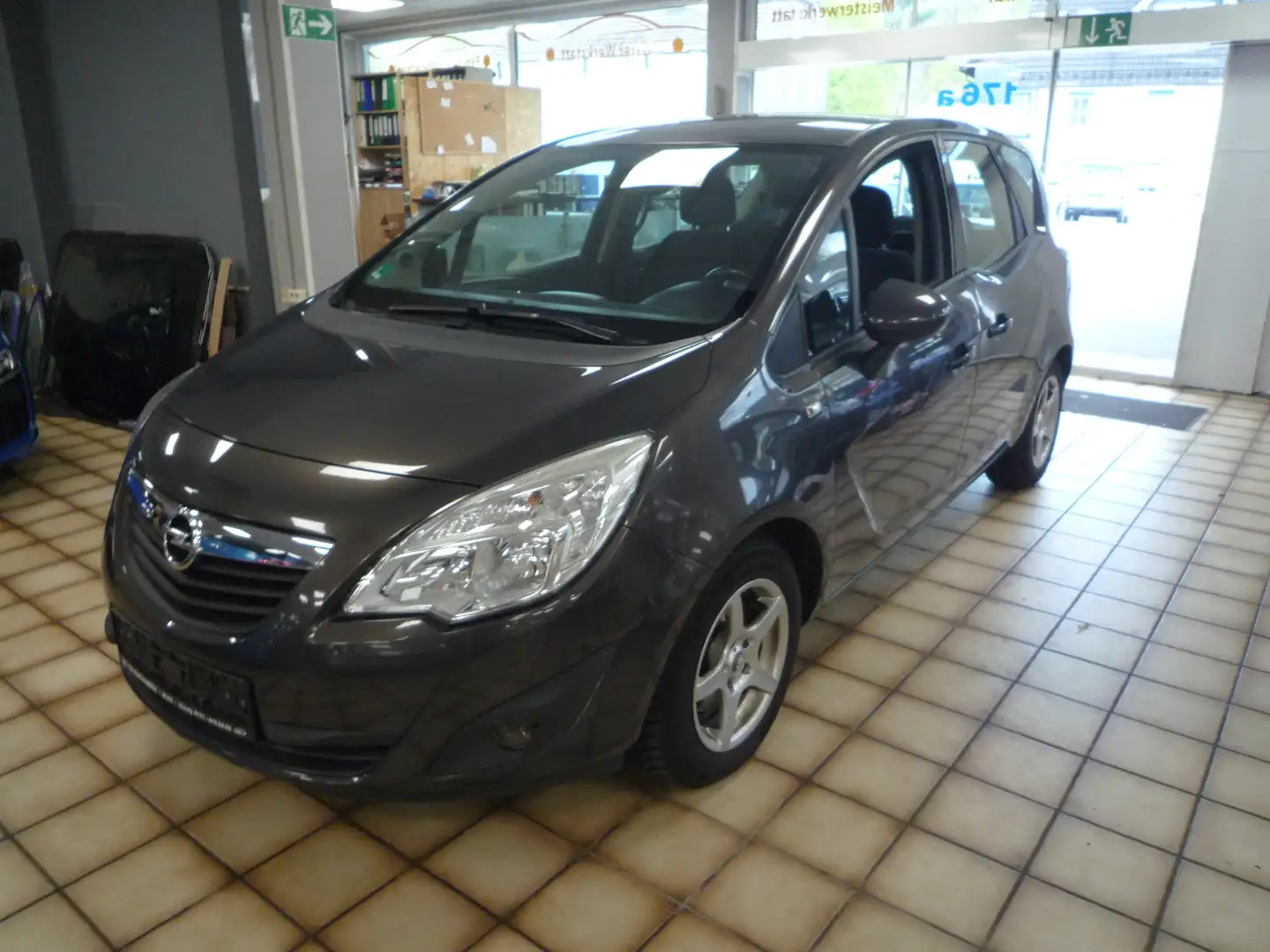 Opel Meriva 1,4 Klimaautomatik Gris - 1