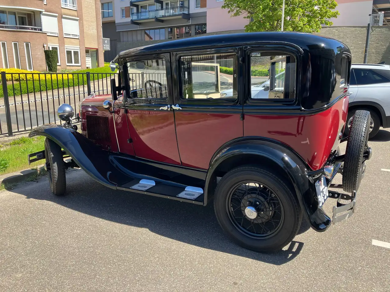 Ford A-Ford Fordor Town Sedan 1931, foto 2
