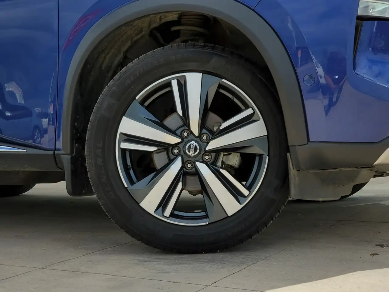 Nissan Rogue снимка Nissan Rogue