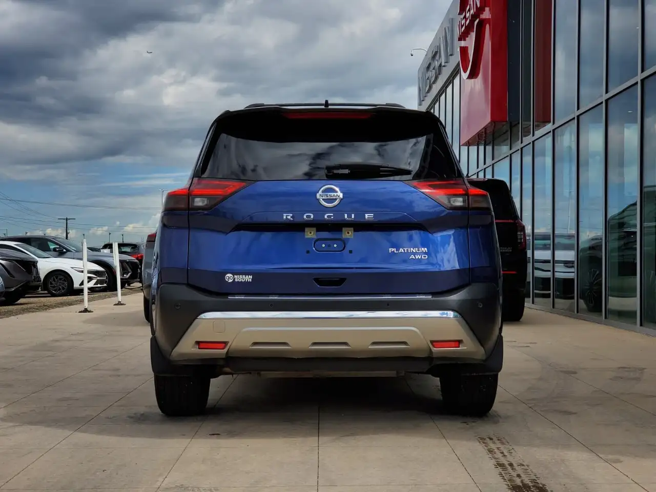 Nissan Rogue снимка Nissan Rogue