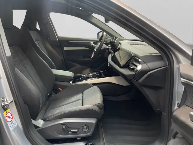 Audi A6 view 4