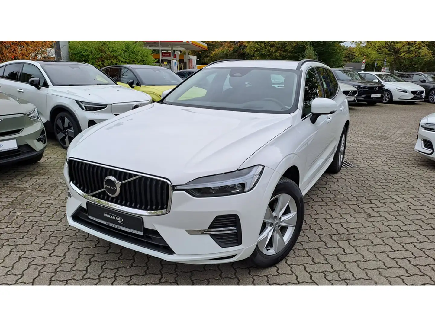 Volvo XC60 B4 Momentum Pro Weiß - 1