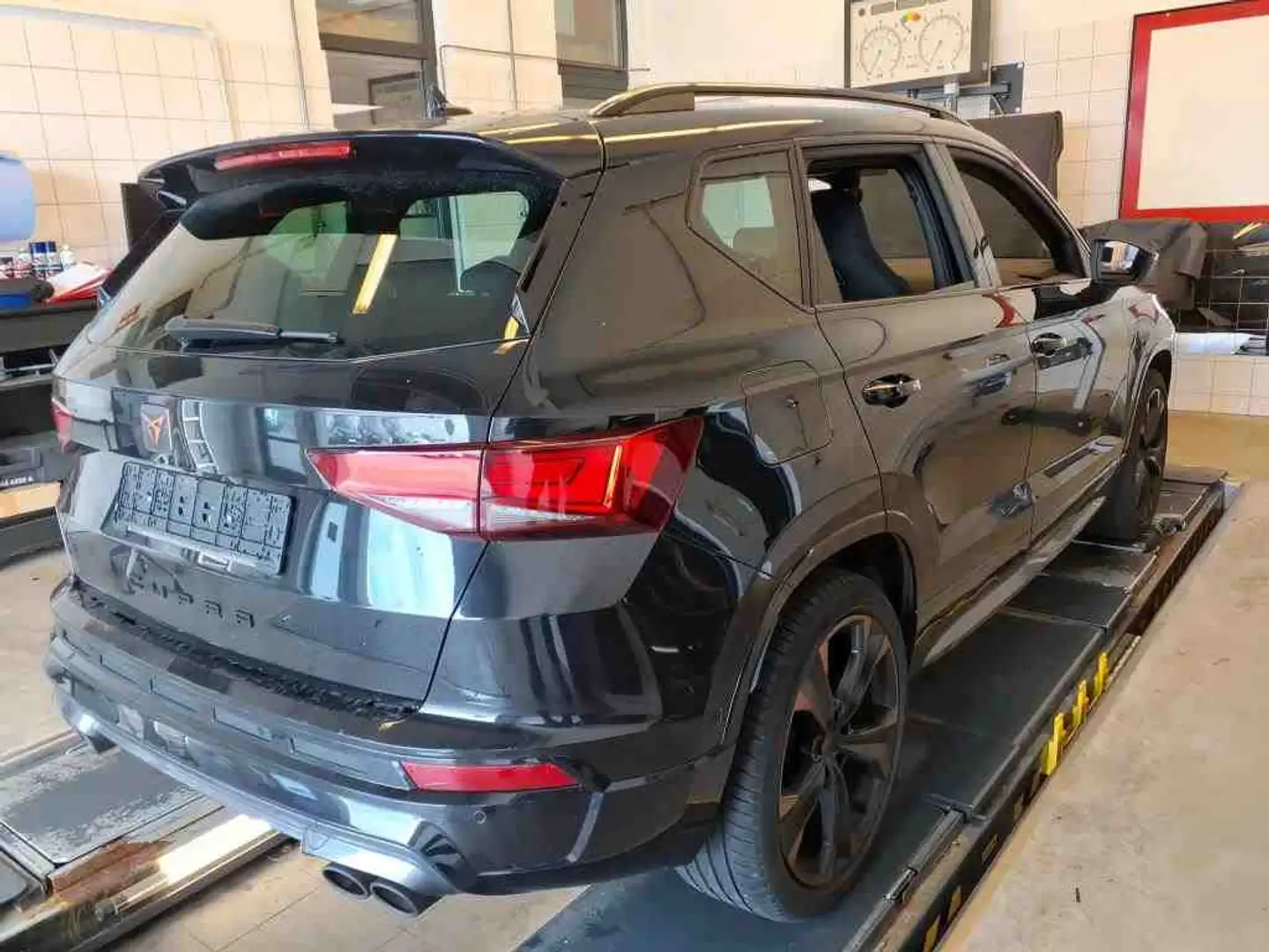 CUPRA Ateca 2.0 TSI 221kW 4x4 NAVI*AHK*LEDER*E-Sitze*K Nero - 2