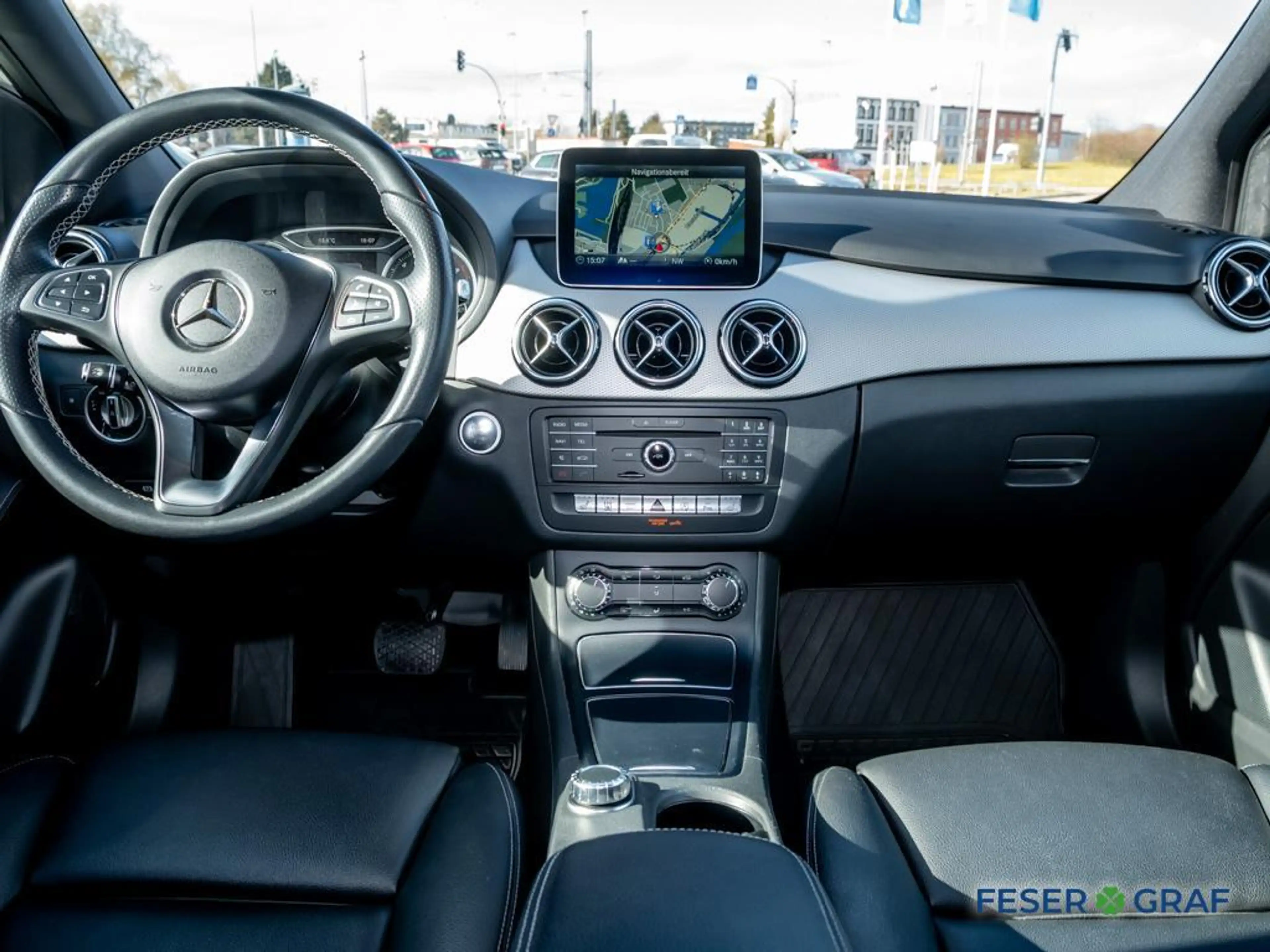 Mercedes-Benz B 220 220 Urban 4Matic Navi/Sthzg/LED/Kamera — photo 8