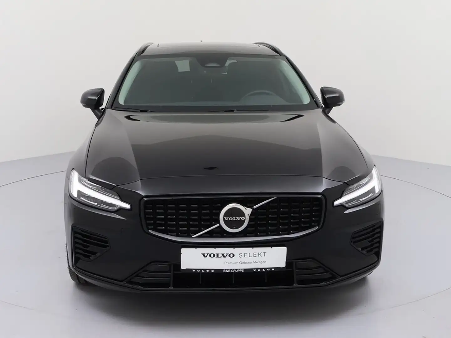 Volvo V60 T6 Plus Dark Recharge Plug-In Hybrid AWD Schwarz - 2