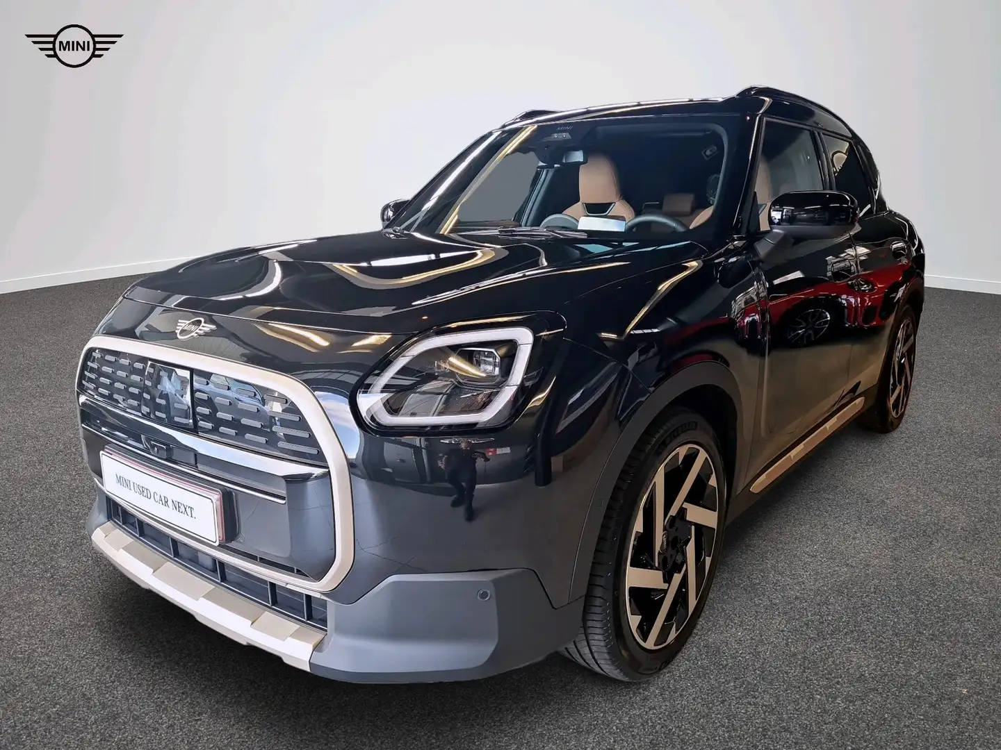 MINI Countryman E Favoured Trim Black - 1