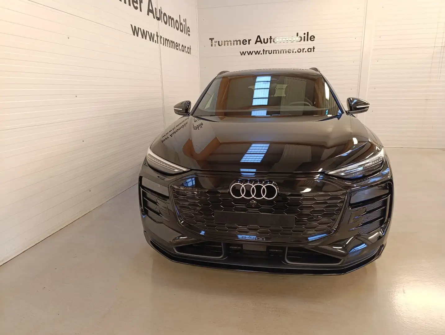 Audi Q6 e-tron e-tron quattro Schwarz - 2