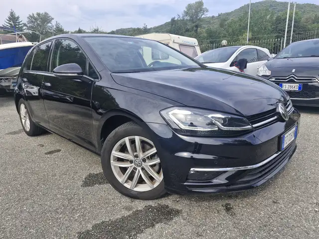 Volkswagen Golf view 8